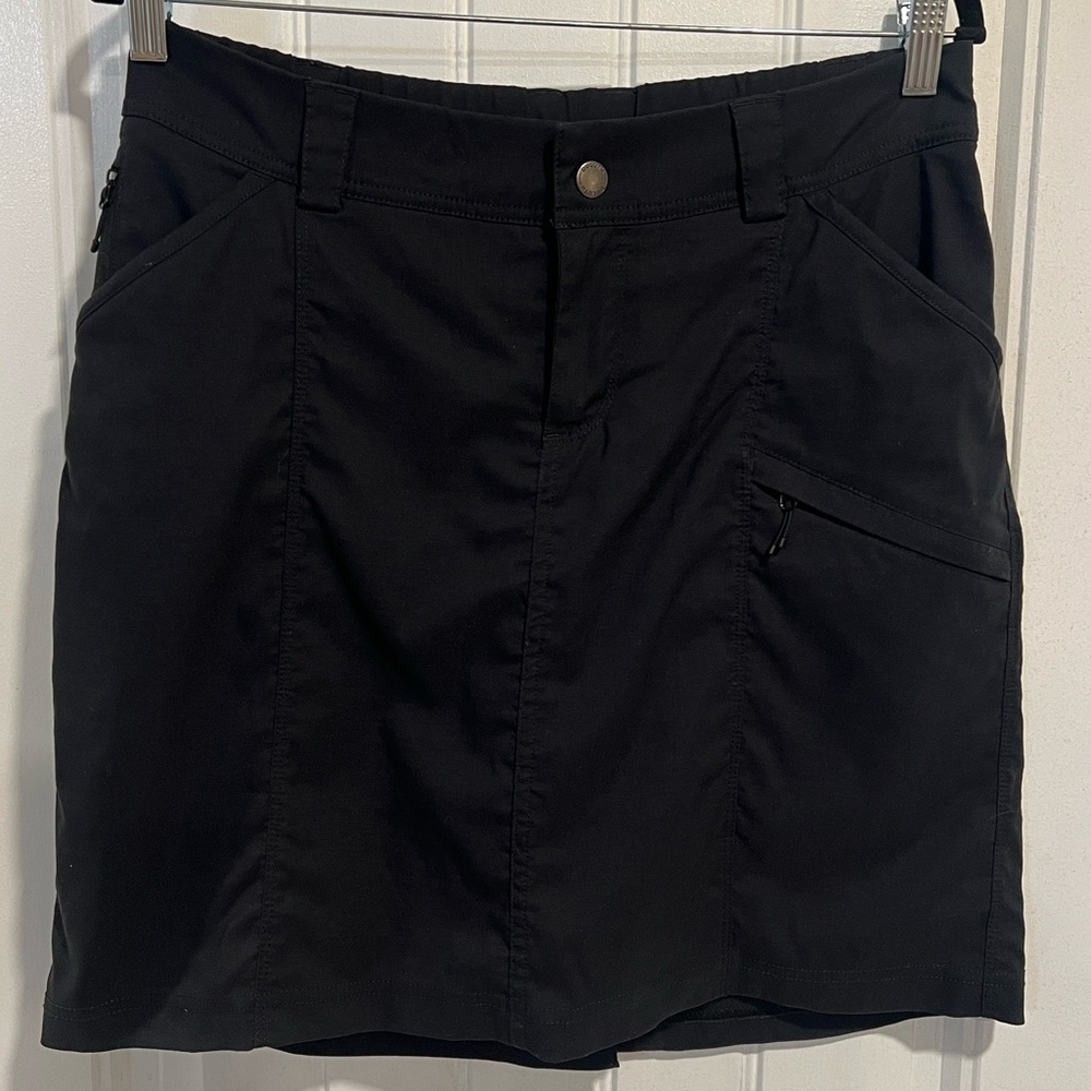 Duluth‎ Trading Company Black Skort. Size 8.